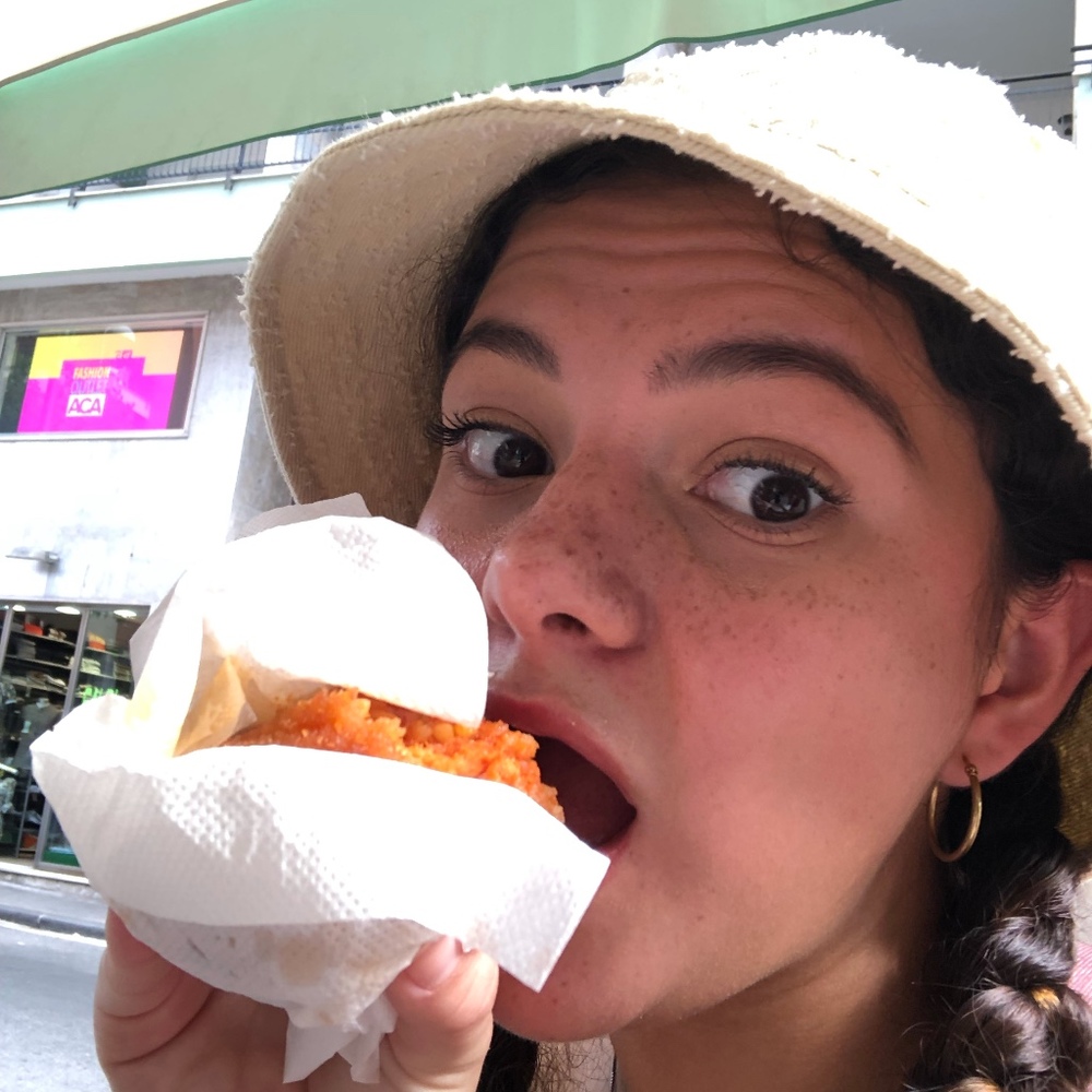 Meet your Posher, Simone